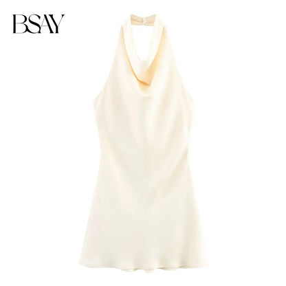 vestido con textura satinada