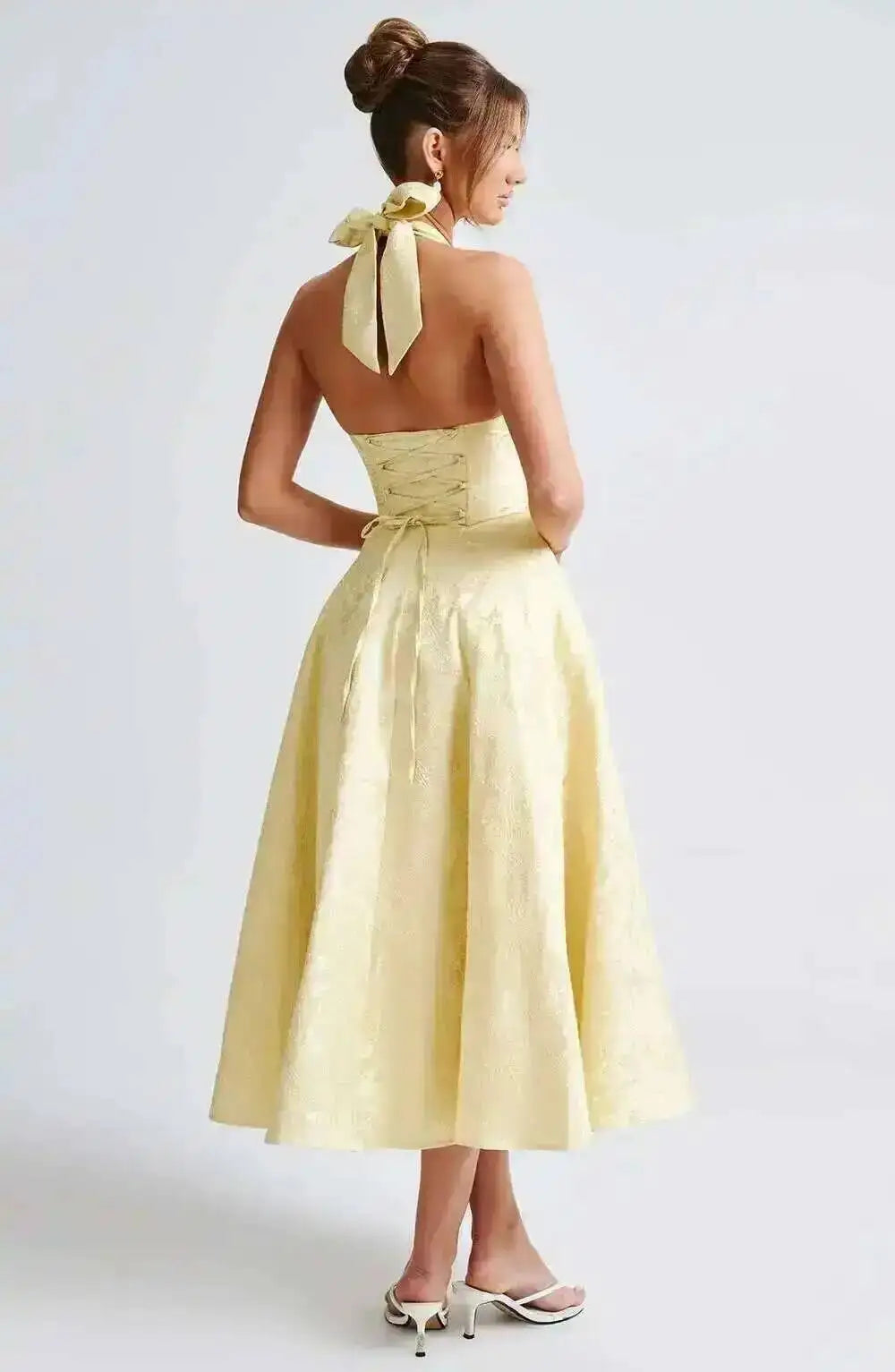 Vestido reina escotado
