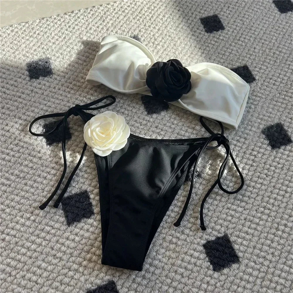 Bikini Bandeau Floral con Cordones 2026 | Corte Brasileño | Kaivowear