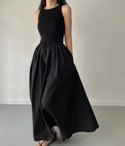 Vestido discreto elegante negro