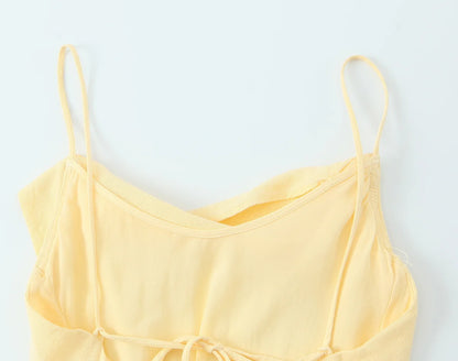 vestido sin espalda asimétrica ajustado con tirantes
