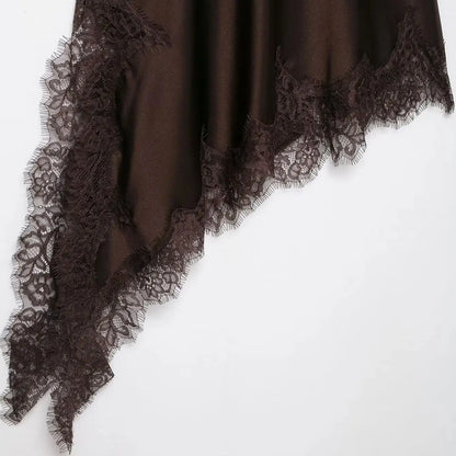vestido transparente de encaje empalmado de satén