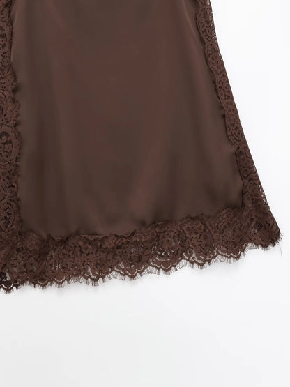 Tops sexis de satén con textura de encaje