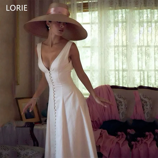 vestidos de novia con botones y cuello en V