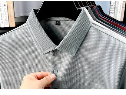 Polo de 76% algodón para hombre: tela texturizada transpirable