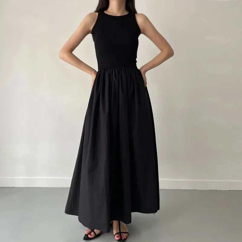 Vestido discreto elegante negro
