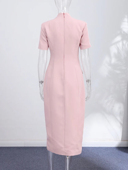 Vestido Midi Ajustado de Cuello Alto
