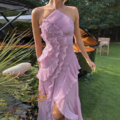 Dress with temperament