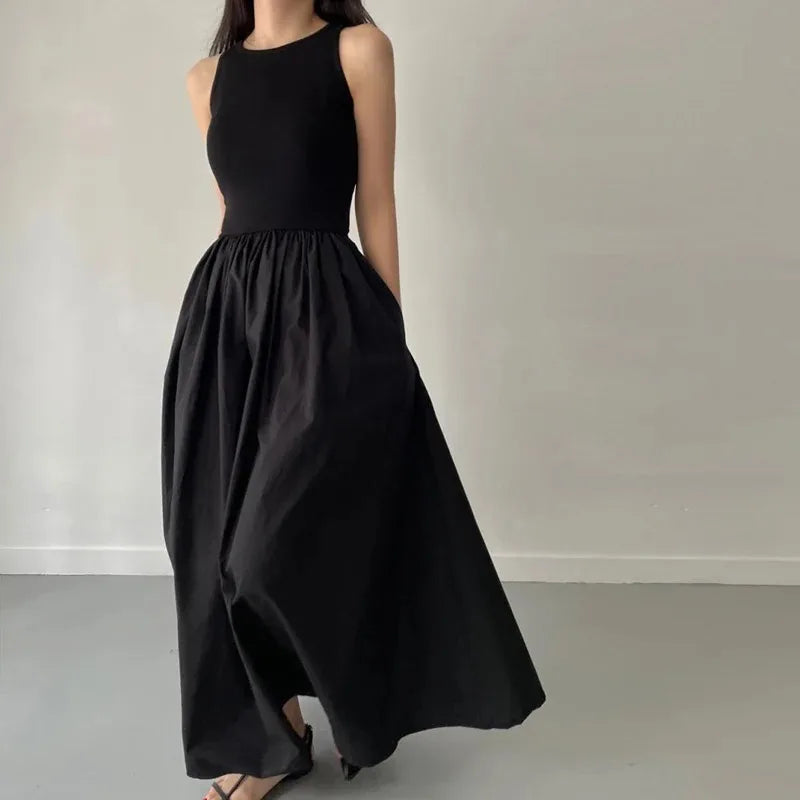 Vestido discreto elegante negro