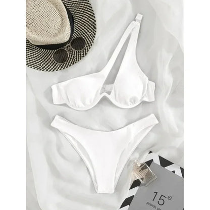 Bikini love me