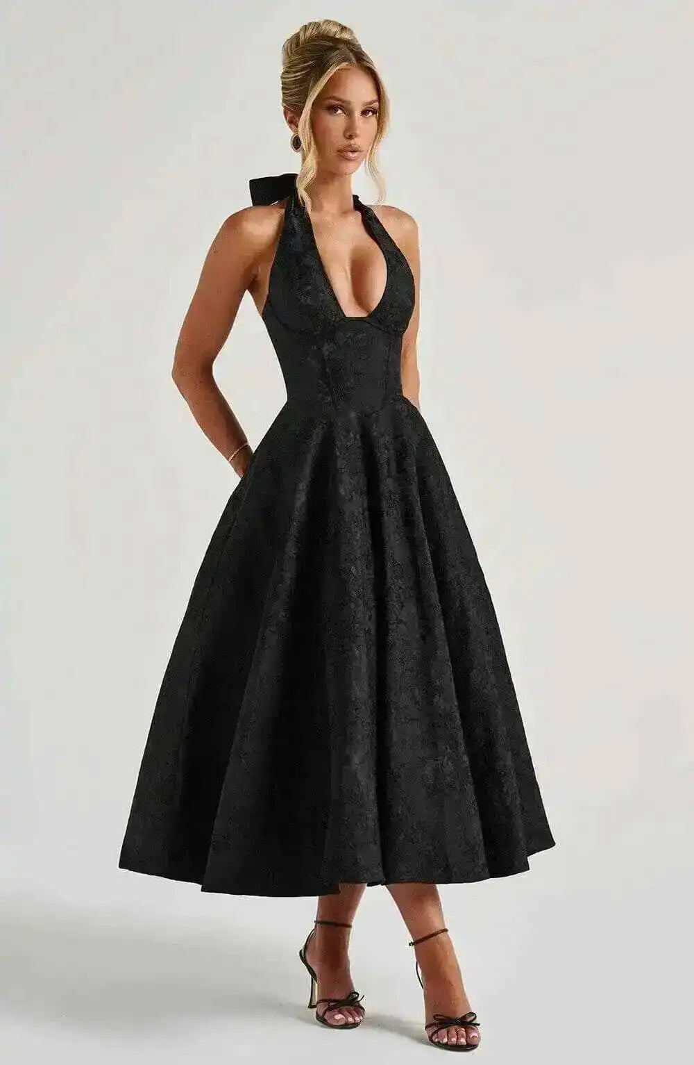 Vestido reina escotado