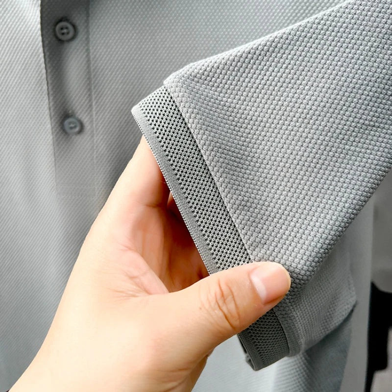 Polo de 76% algodón para hombre: tela texturizada transpirable