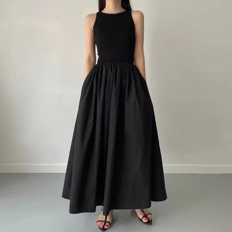 Vestido discreto elegante negro