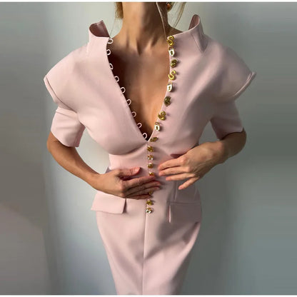 Vestido Midi Ajustado de Cuello Alto