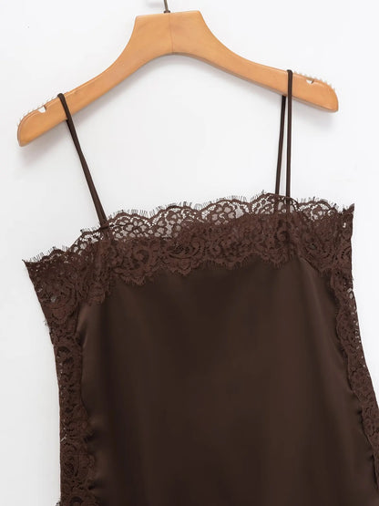 Tops sexis de satén con textura de encaje