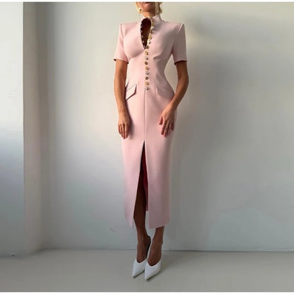 Vestido Midi Ajustado de Cuello Alto