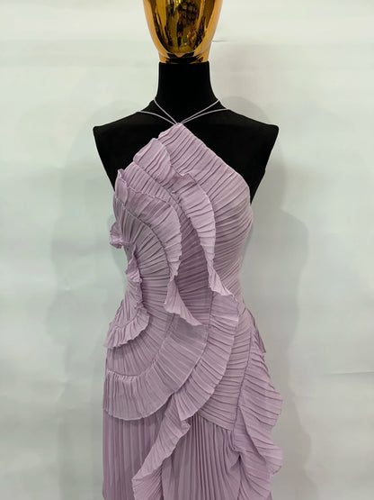 Dress with temperament