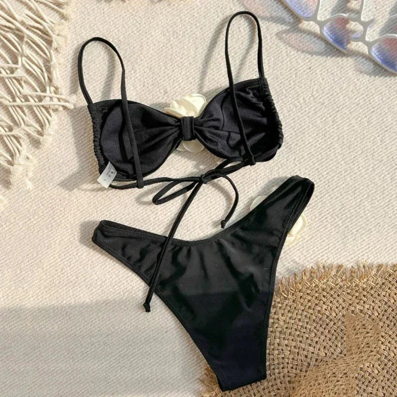 Bikini Bandeau Floral con Cordones 2026 | Corte Brasileño | Kaivowear