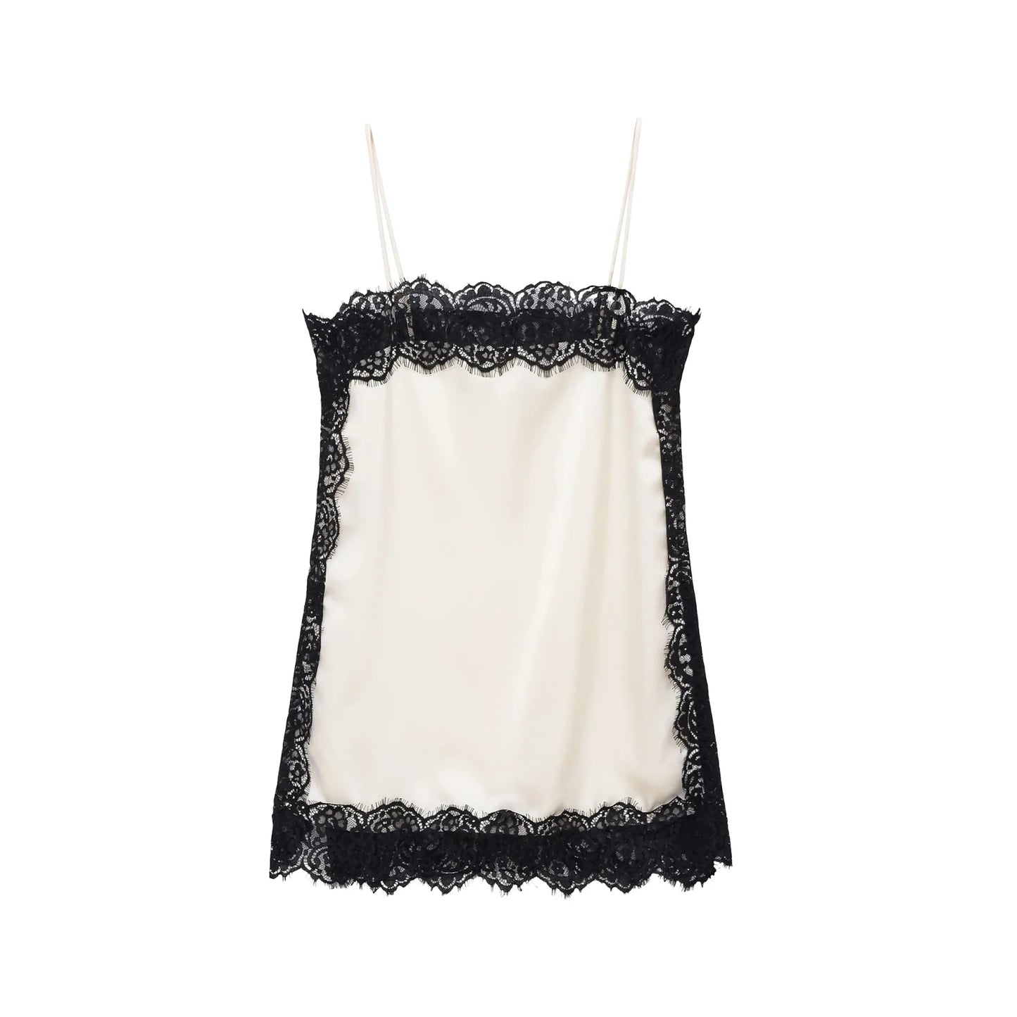 Tops de encaje ajustados a la moda