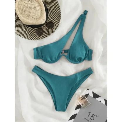 Bikini love me
