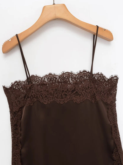 Tops sexis de satén con textura de encaje