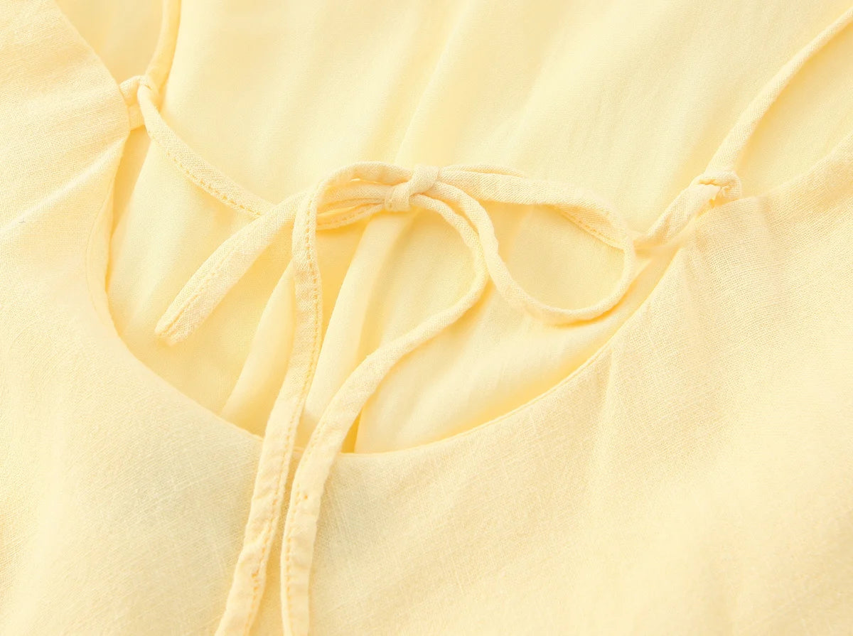 vestido sin espalda asimétrica ajustado con tirantes